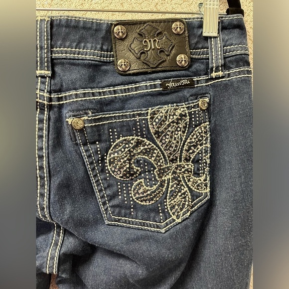 MISS ME Easy Skinny JE5735ESN Fleur de Lis Stretch BLING Dark Wash | size 28 - Picture 4 of 7